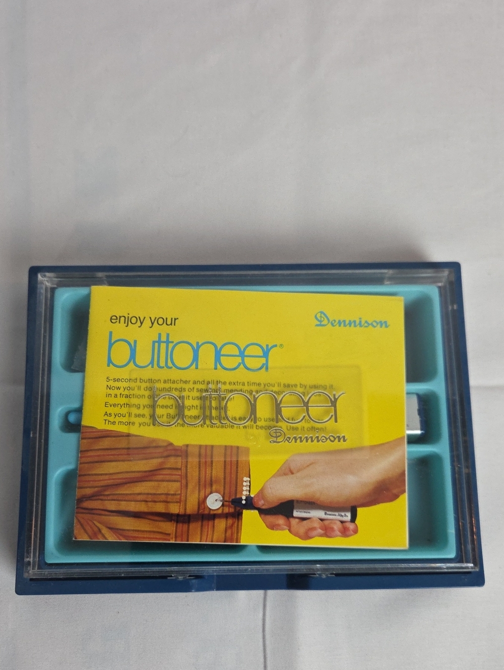 Blue Buttoneer Button Attacher